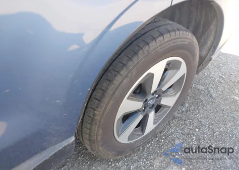 2017 Subaru Forester 2.5I Premium z USA, uszkodzony, nr VIN JF2SJAEC8HH453120